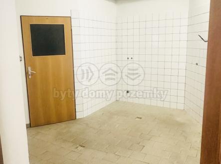 IMG_0100.jpeg | Pronájem - obchodní prostor, 110 m²