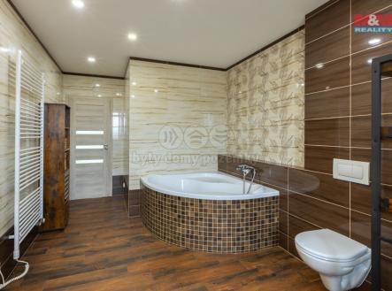 koupelna | Prodej - dům/vila, 176 m²