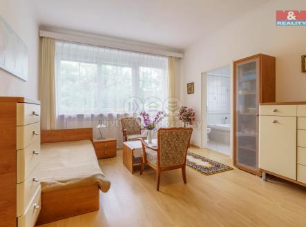 pokoj přízemí.jpg | Prodej - dům/vila, 540 m²
