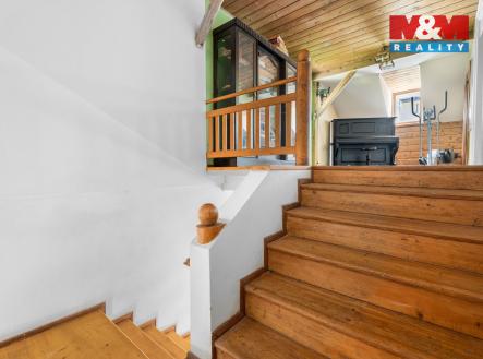 Schodiště a horní patro | Prodej - dům/vila, 180 m²