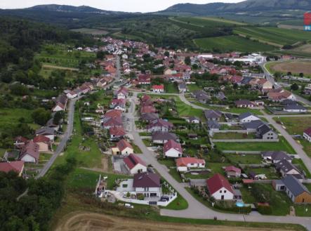 Obrázek WhatsApp, 2025-08-11 v 20.18.13_80990afe.jpg | Prodej - pozemek pro bydlení, 952 m²