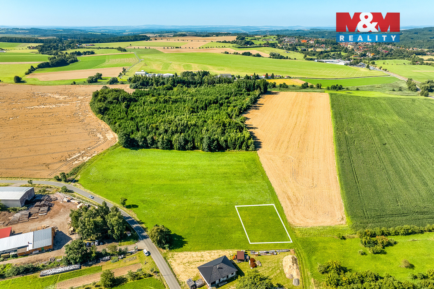 Pozemek 1 barva oprava.jpg