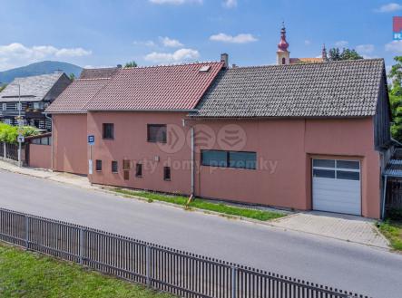 pohled na dům | Prodej - dům/vila, 230 m²