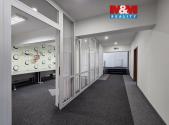 Pronájem - kanceláře, 374 m²