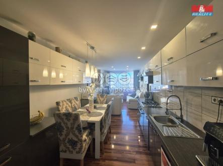 5bd4b781-5d25-4ec2-b671-b18bcd7447b7.jpg | Prodej bytu, 3+1, 72 m²