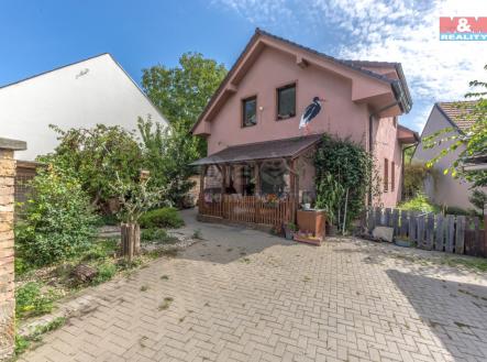 Pohled na dům | Prodej - dům/vila, 121 m²
