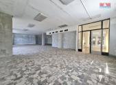 Pronájem - obchodní prostor, 828 m²
