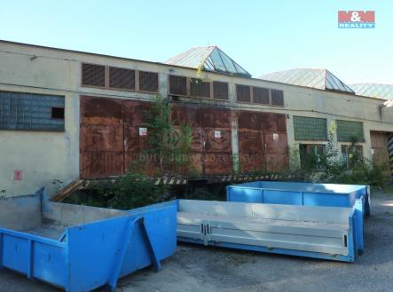 P1640923.jpg | Pronájem - skladovací prostor, 2 750 m²