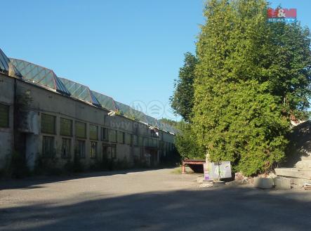 P1640929.jpg | Pronájem - skladovací prostor, 2 750 m²