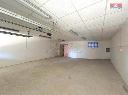 hala | Prodej - skladovací prostor, 179 m²