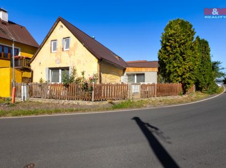 pohled z ulice | Prodej - dům/vila, 169 m²