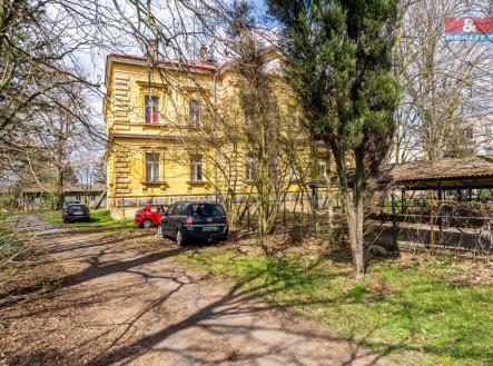 . | Prodej - dům/vila, 630 m²