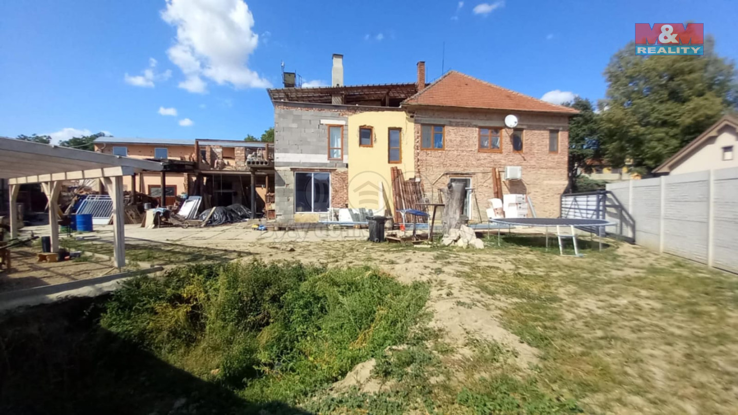 WhatsApp Image 2025-08-22 at 11.45.22 (4).jpeg