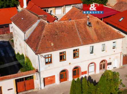 dům čelně 1.jpg | Prodej - dům/vila, 185 m²