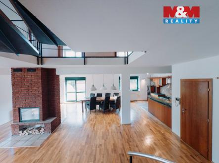  přízemí - obývací část | Prodej - dům/vila, 320 m²