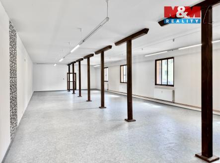 Dobře osvětlená prodejní plocha | Pronájem - obchodní prostor, 150 m²