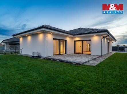 zadní část domu | Prodej - dům/vila, 153 m²