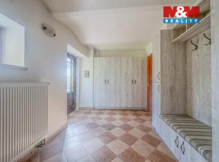 hlavní vstup | Prodej - dům/vila, 200 m²