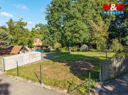 přední část pozemku | Prodej - pozemek pro bydlení, 1 022 m²