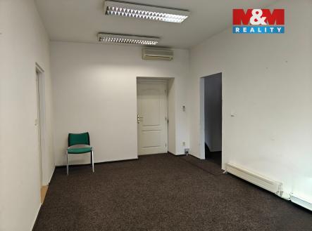 IMG_20251002_131144~2.jpg | Pronájem - kanceláře, 37 m²
