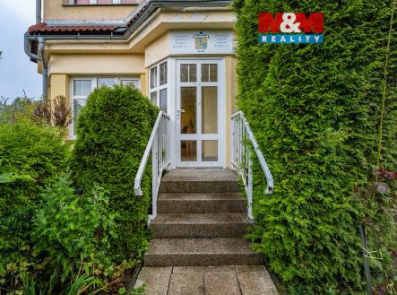 Vchod | Pronájem - kanceláře, 127 m²