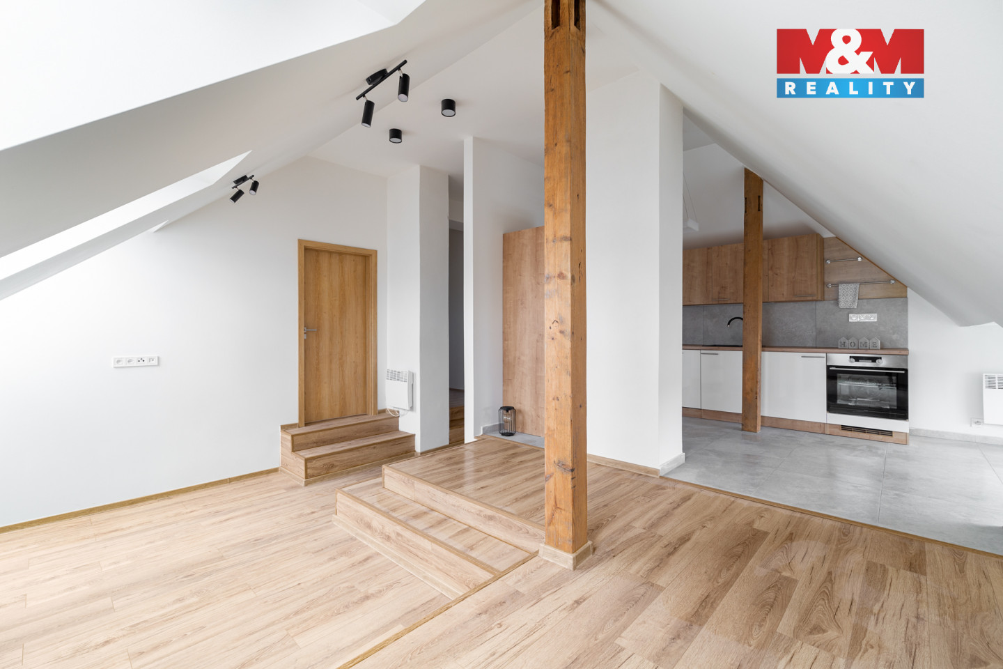 bj 5 (půda) hotovo_S20A3388.jpg