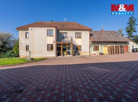Pohled na dům  | Prodej - dům/vila, 236 m²