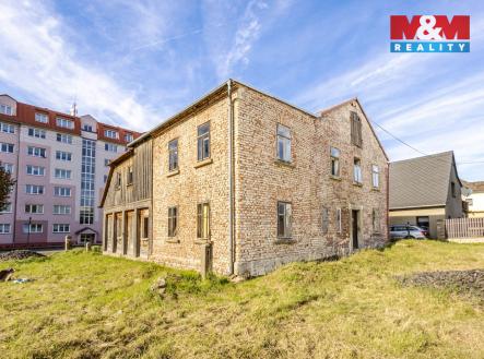 Pohled na dům | Prodej - dům/vila, 200 m²