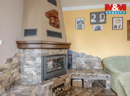 Obývací pokoj- byt 1 | Prodej - dům/vila, 200 m²