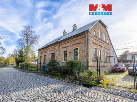 Pohled na dům | Prodej - dům/vila, 200 m²