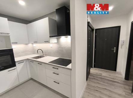 571189595_10223249408861762_6583061374387811363_n.jpg | Pronájem bytu, 3+1, 60 m²