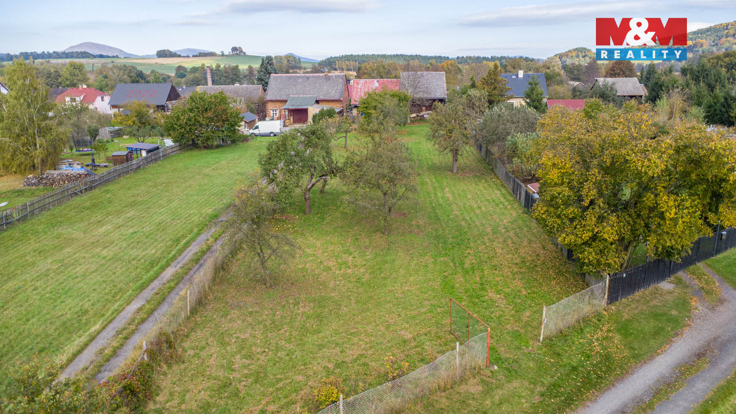 Pohled na pozemek