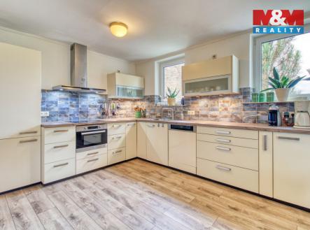 image_BADB2F30-E917-4B33-ABAF-C25AA29A9EEB_1760715377.jpeg | Prodej - dům/vila, 172 m²