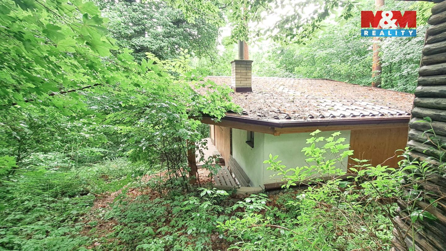 chata Bítov  z boku 20250608_134858 (1).jpg