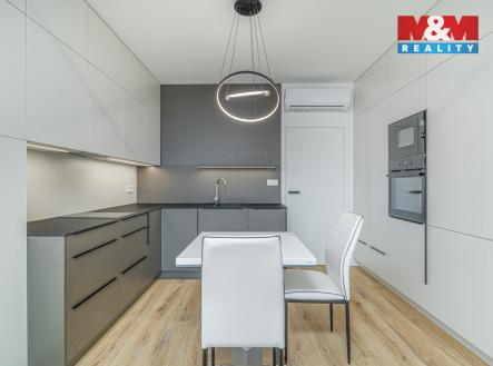 A.D.N REALESTATE REFERENCE.jpg | Pronájem bytu, 1+kk, 33 m²