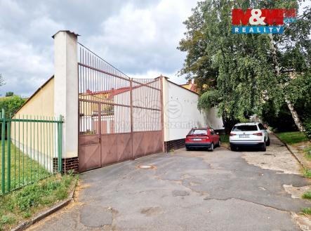 příjezd | Pronájem - skladovací prostor, 120 m²