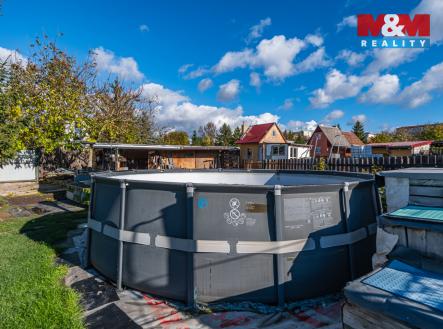 Bazén | Prodej - pozemek, zahrada, 811 m²