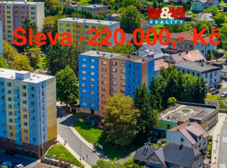 Pohled na dům | Prodej bytu, 3+1, 69 m²