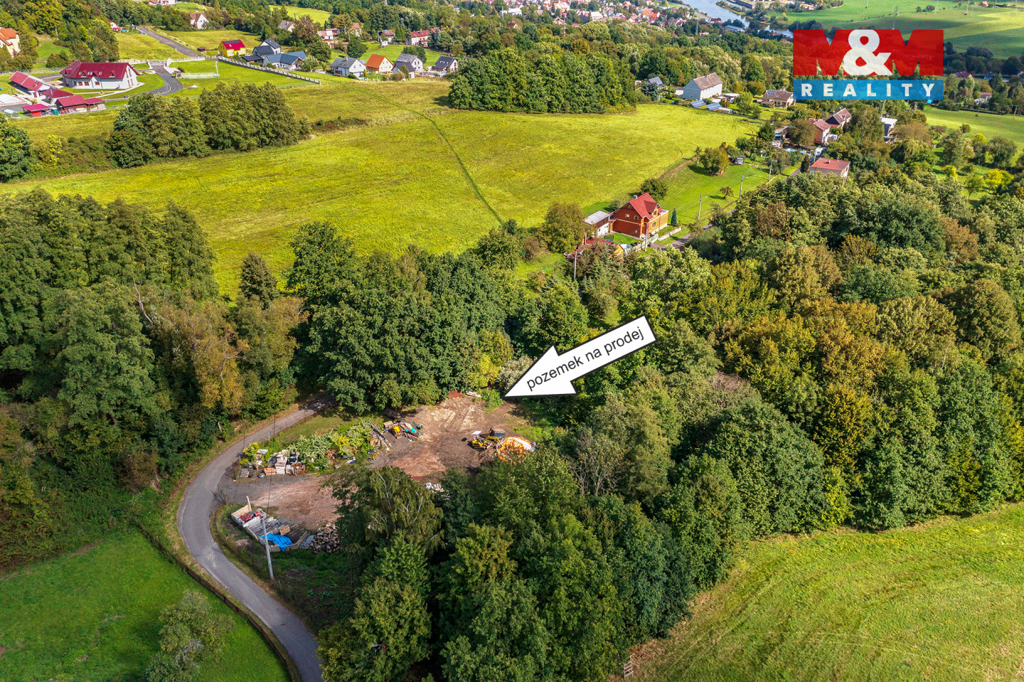 pohled na pozemek
