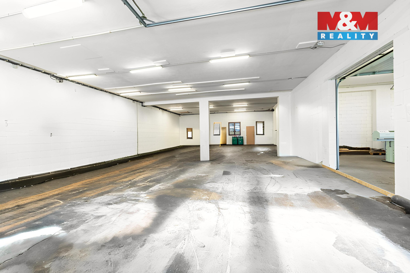 proVM-20 - Furniture removed - 0.jpg