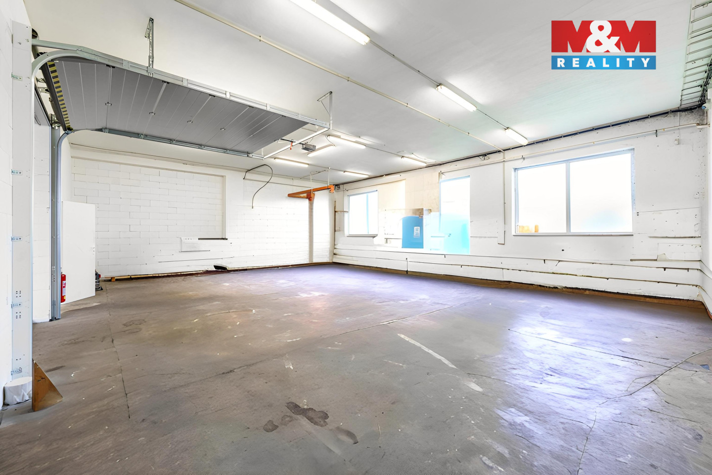 proVM-25 - Furniture removed - 0.jpg