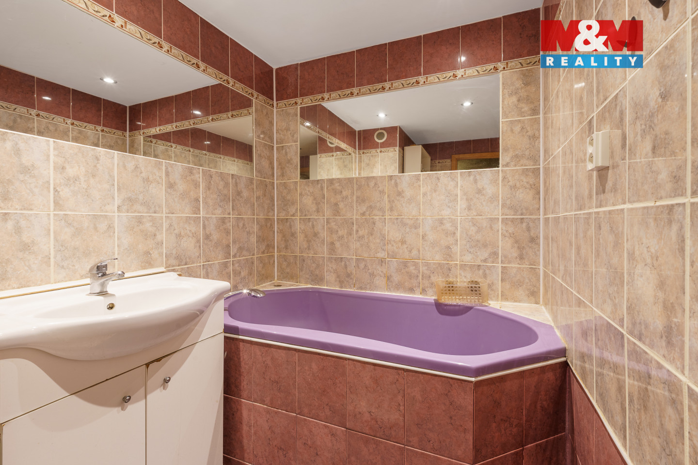 Prodej bytu 3+1, DV, 76 m², Chomutov, ul. Zahradní