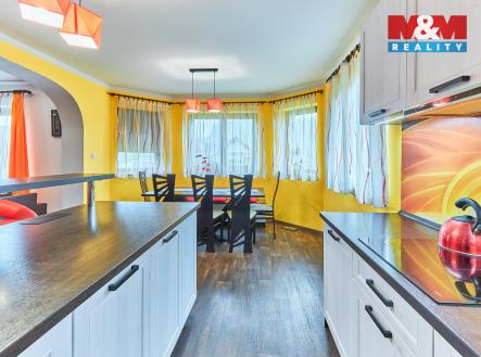 r5.jpg | Prodej - dům/vila, 204 m²