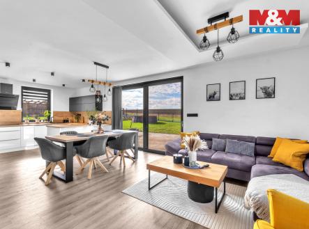 1. NP obývací pokoj + KK | Prodej - dům/vila, 176 m²