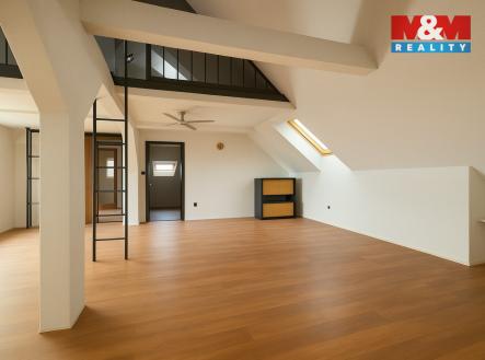 pokoj nahoře .jpg | Prodej - dům/vila, 1 770 m²