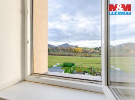 pohled z okna  obyvák | Pronájem bytu, 1+1, 34 m²