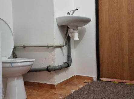 wc | Pronájem - obchodní prostor, 26 m²