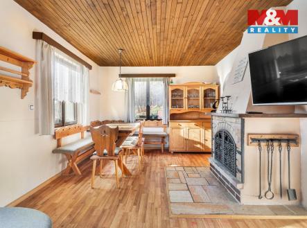 obývací pokoj s jídelnou přízemí | Prodej - chata/rekreační objekt, 79 m²