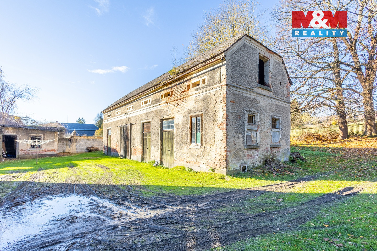 Pozemek se stodolou