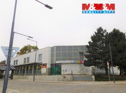 bbf28b91-5bd6-4ca2-b3f6-8cd1d291a0db.jpg | Pronájem - obchodní prostor, 2 400 m²